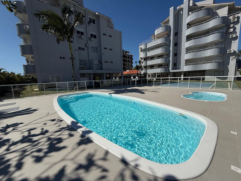 Cód 78 - Belo apartamento á 80m do mar