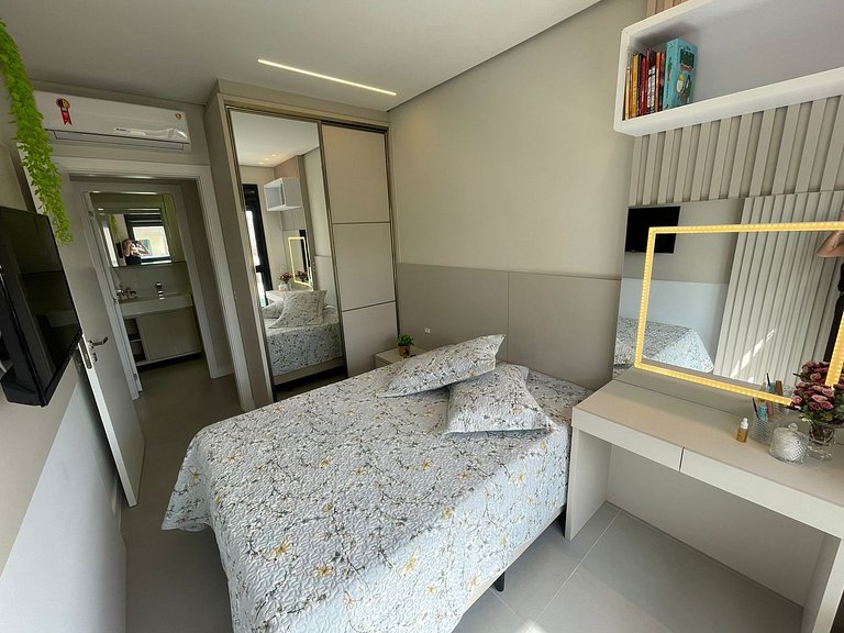 Cód 82 - Apartamento á 280m do mar