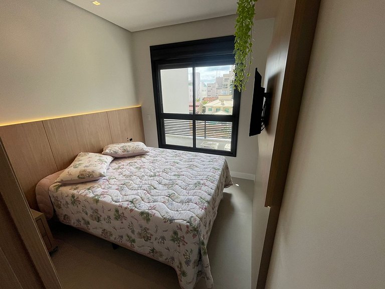Cód 82 - Apartamento á 280m do mar