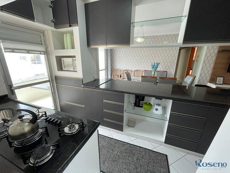 Cód 77 - Apto com 3 dorm e vista mar no Corsário