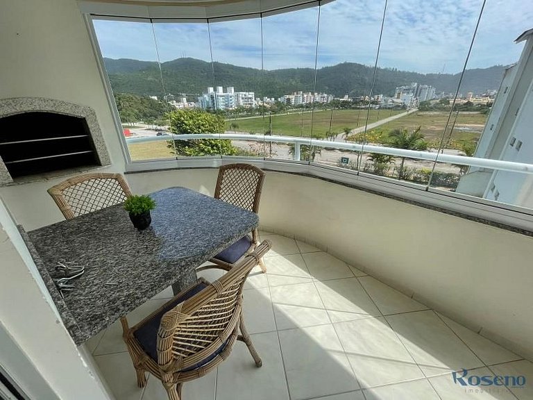 Cód 77 - Apto com 3 dorm e vista mar no Corsário