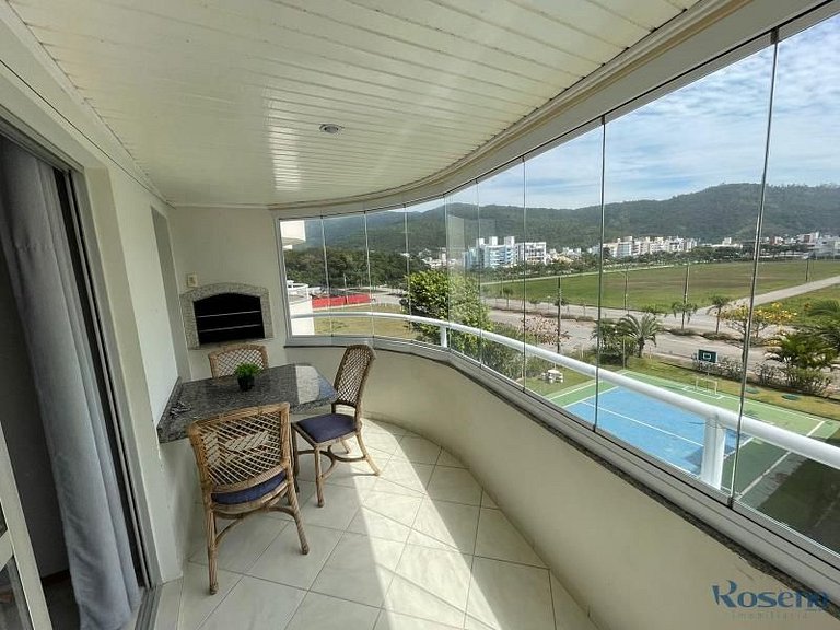 Cód 77 - Apto com 3 dorm e vista mar no Corsário