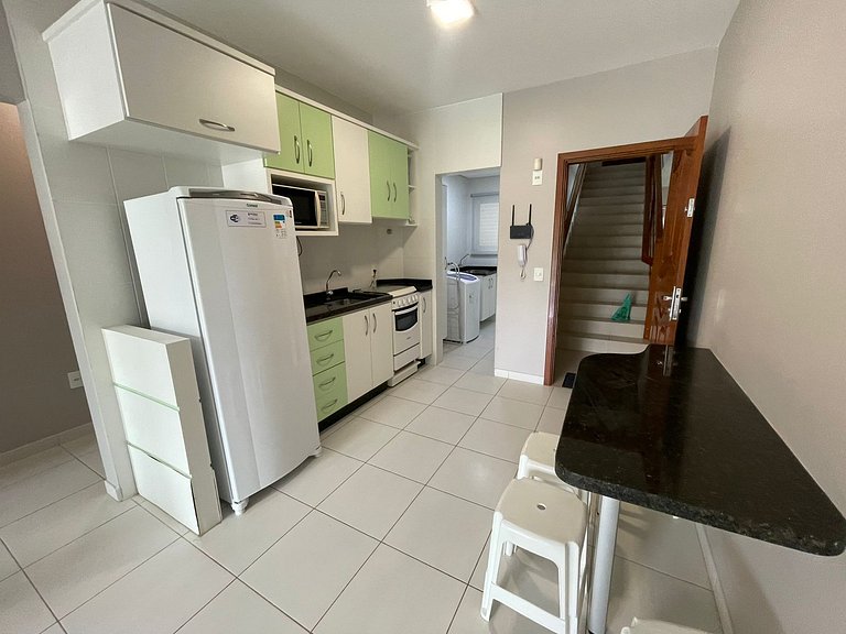 Cód 36 - Apartamento a 80 metros do Mar