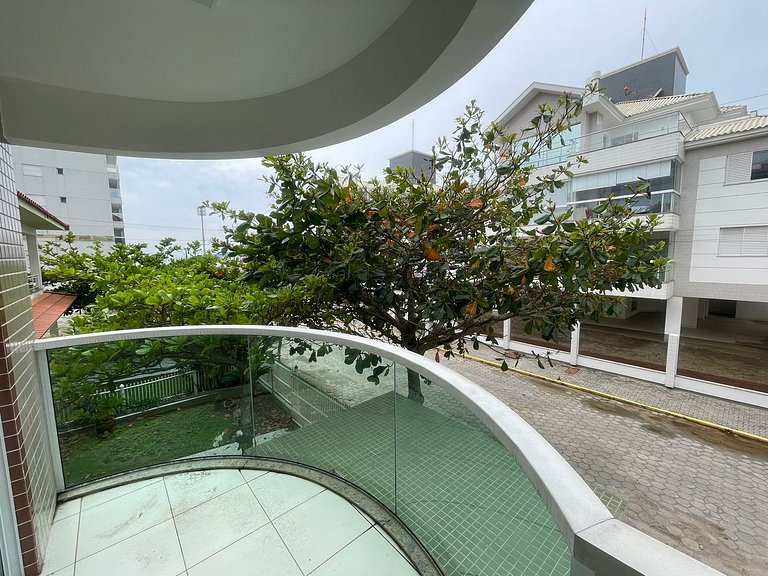 Cód 35 - Apartamento a 80 metros do Mar