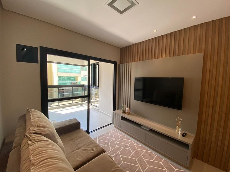 cód 84 - Apartamento á 280 m do mar com piscina