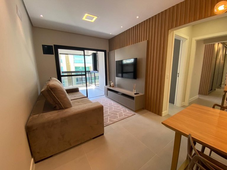 cód 84 - Apartamento á 280 m do mar com piscina