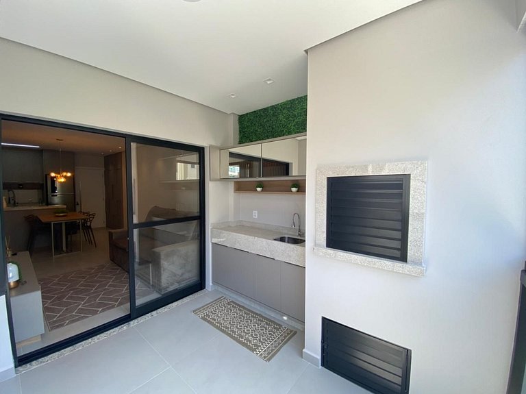 cód 84 - Apartamento á 280 m do mar com piscina