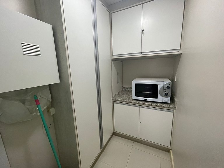 Cód 79 - Apto com hidromassagem e vista mar