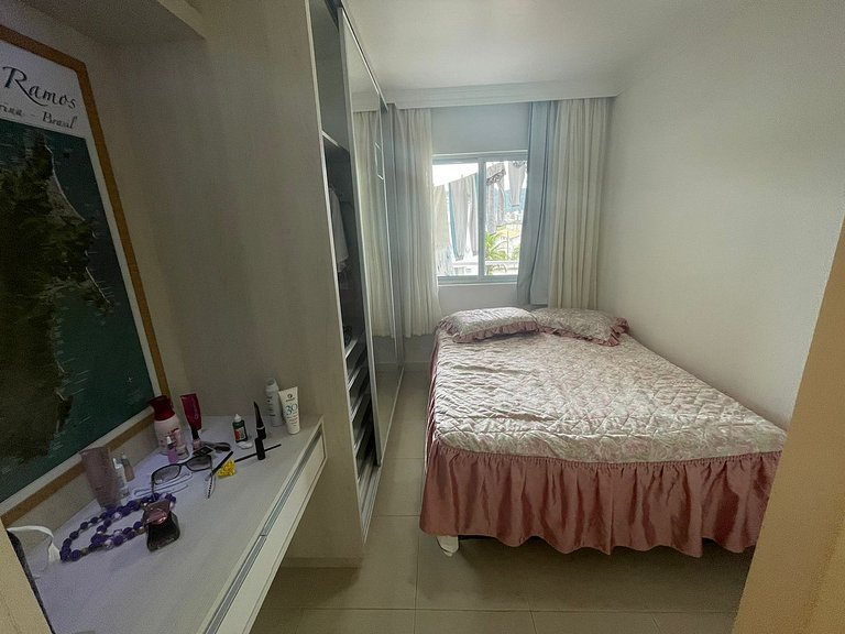 Cód 79 - Apto com hidromassagem e vista mar