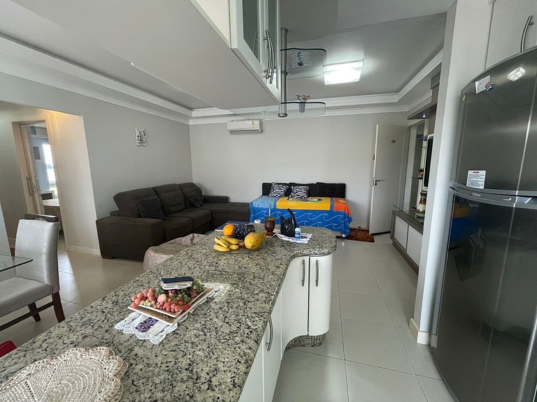 Cód 79 - Apto com hidromassagem e vista mar