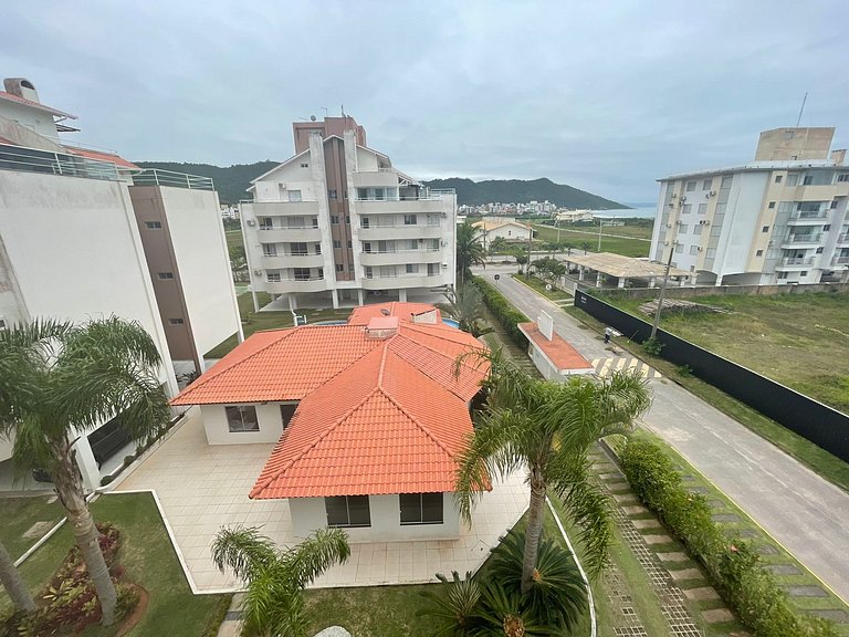 Cód 79 - Apto com hidromassagem e vista mar