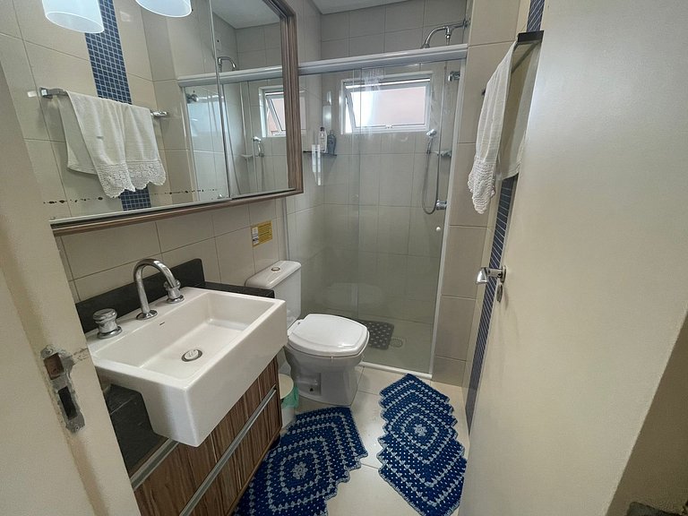 Cód 79 - Apto com hidromassagem e vista mar