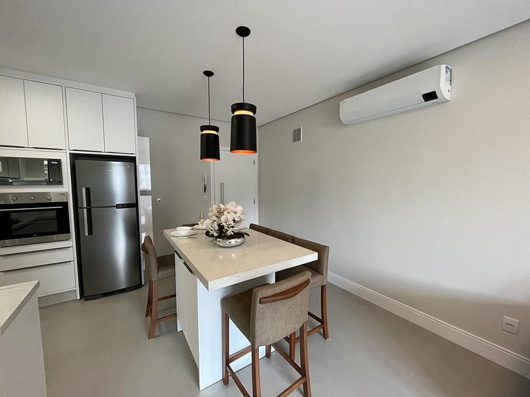 Cód 90 - Apartamento á 150m do mar