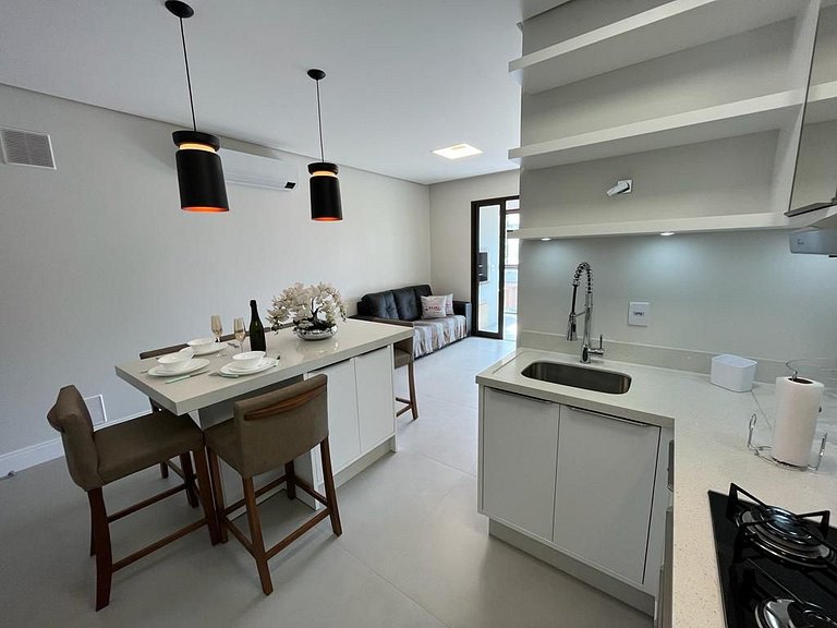 Cód 90 - Apartamento á 150m do mar