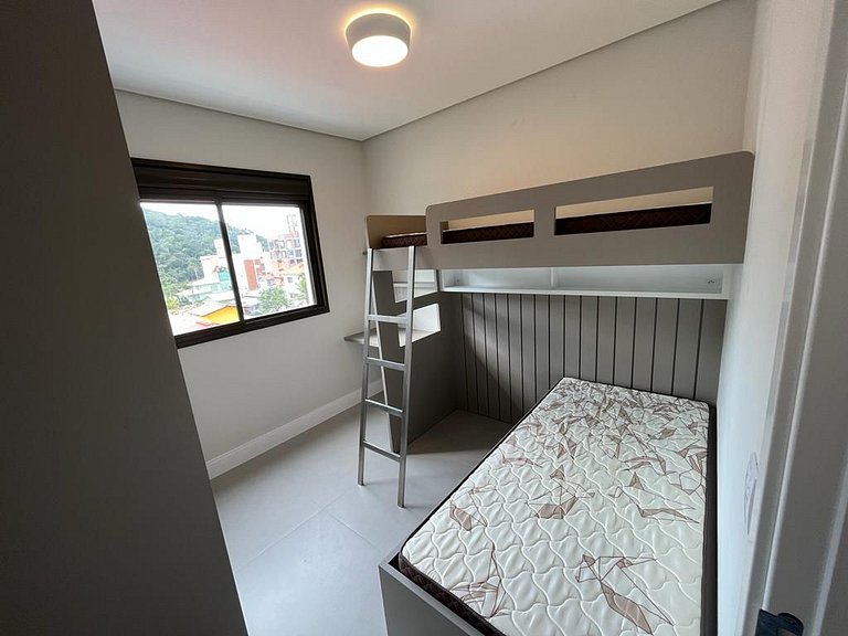 Cód 90 - Apartamento á 150m do mar