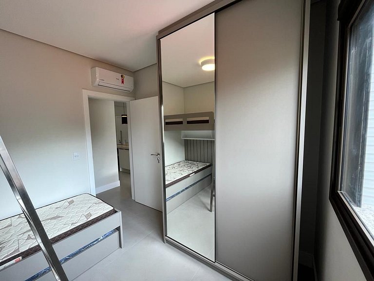 Cód 90 - Apartamento com piscina