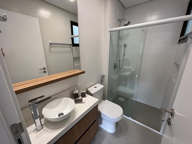 Cód 90 - Apartamento com piscina