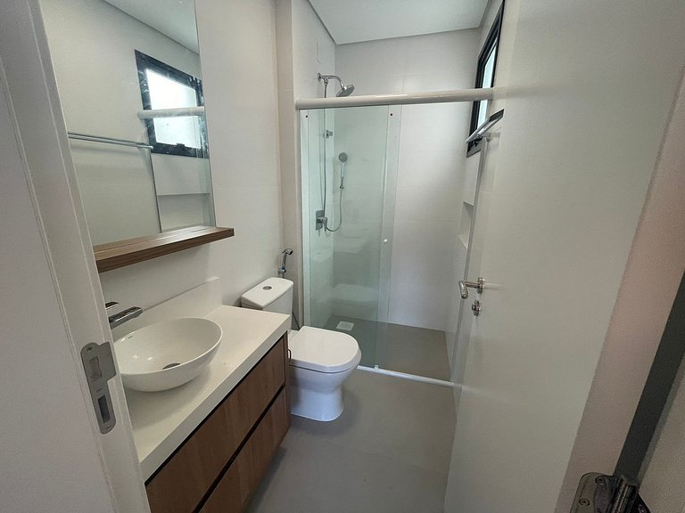 Cód 90 - Apartamento á 150m do mar