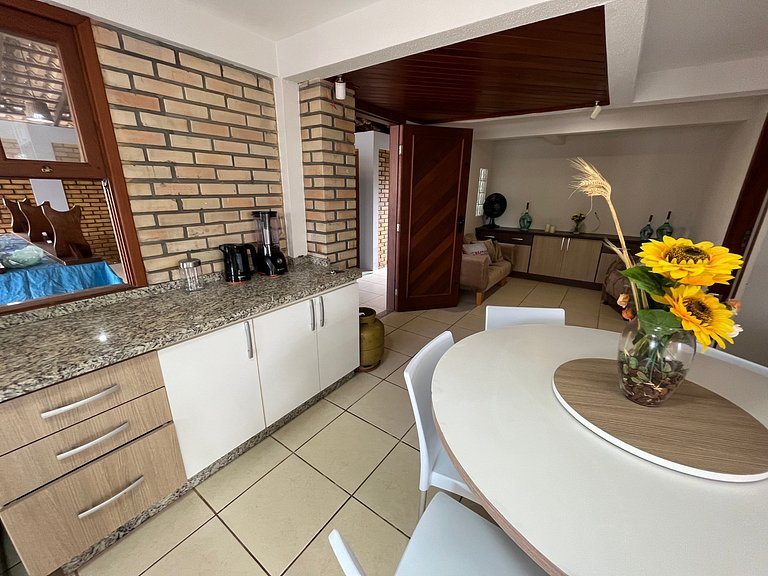 cód 4 · Casa com piscina próxima a praia de palmas