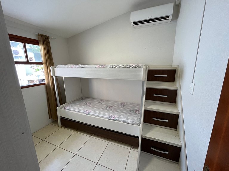 cód 4 · Casa com piscina próxima a praia de palmas