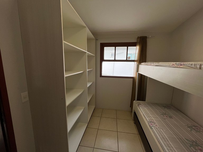 cód 4 · Casa com piscina próxima a praia de palmas