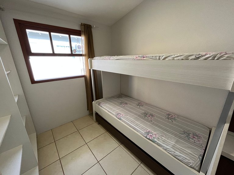 cód 4 · Casa com piscina próxima a praia de palmas