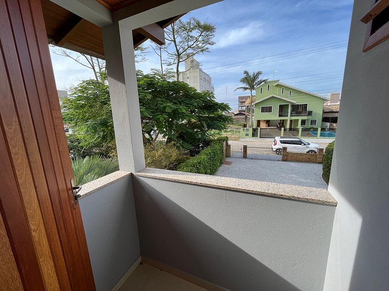 cód 4 · Casa com piscina próxima a praia de palmas