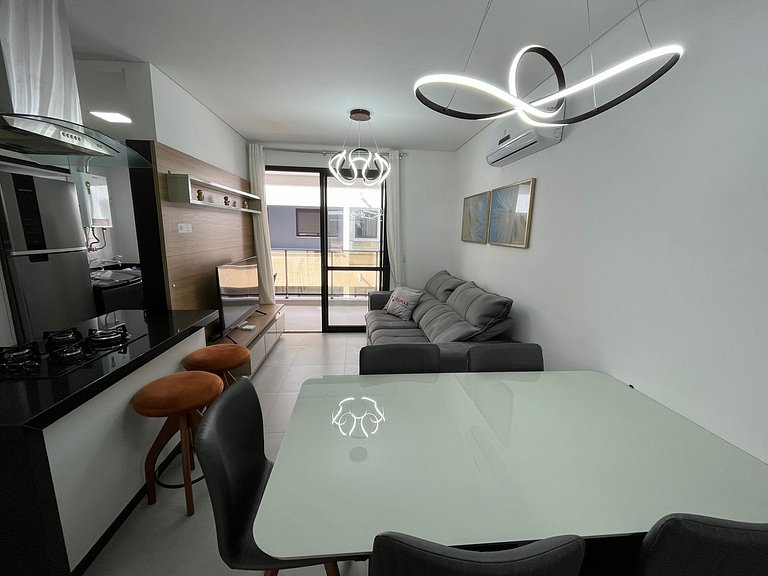 Cód 98 - Belissímo apartamento á 280m do mar