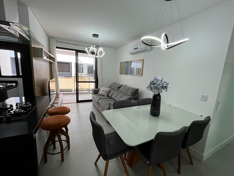 Cód 98 - Belissímo apartamento á 280m do mar