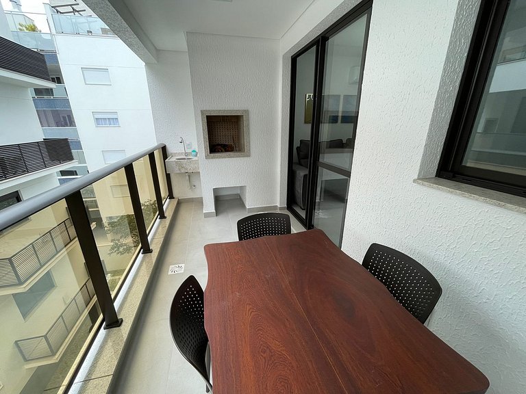 Cód 98 - Belissímo apartamento á 250m do mar