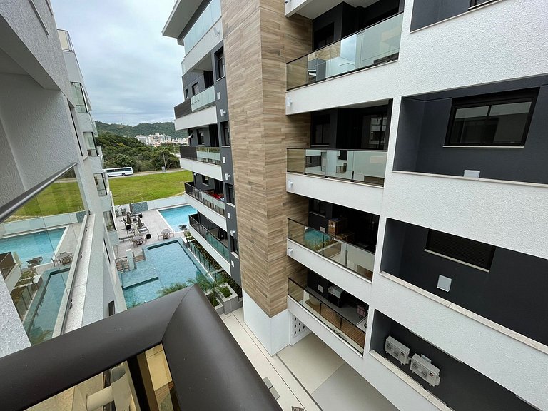 Cód 98 - Belissímo apartamento á 250m do mar