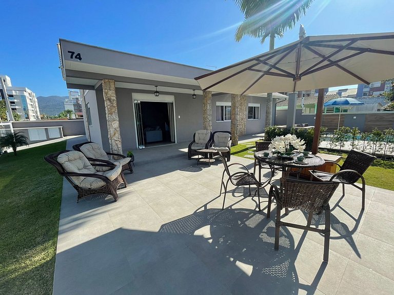 cód 6 · Casa Sofisticada á 50 m do mar