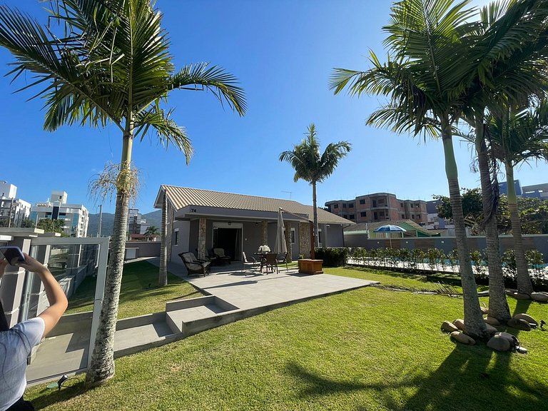 cód 6 · Casa Sofisticada á 50 m do mar