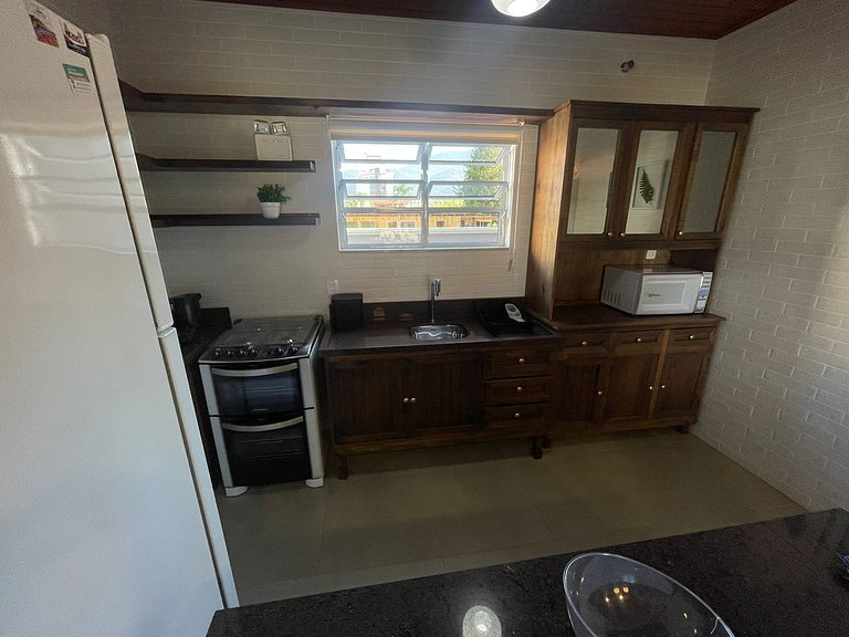 cód 6 · Casa Sofisticada á 50 m do mar