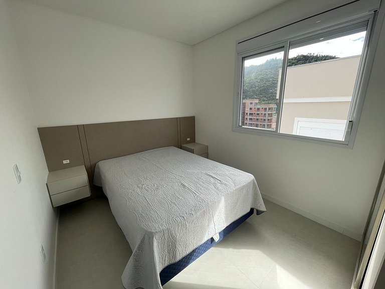 cód 122 - cobertura com jacuzzi próxima do mar!