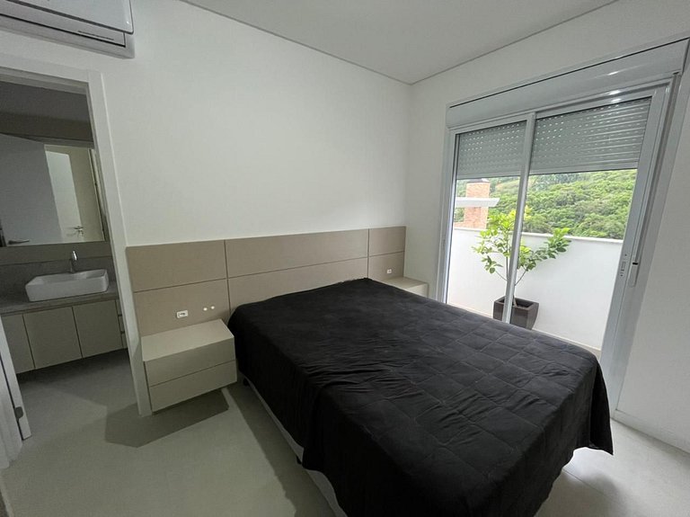 cód 122 - cobertura com jacuzzi próxima do mar!