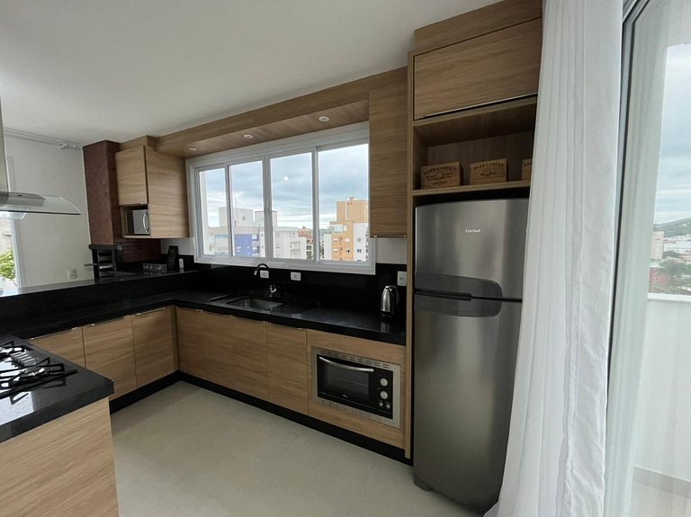 cód 122 - cobertura com jacuzzi próxima do mar!