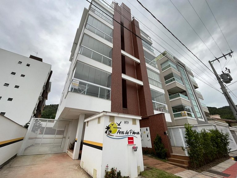 cód 122 - cobertura com jacuzzi próxima do mar!