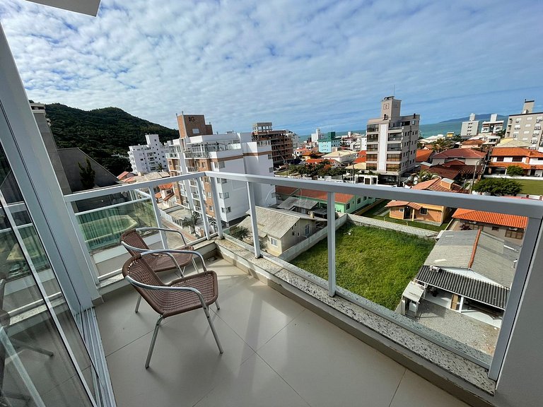 cód 122 - cobertura com jacuzzi próxima do mar!