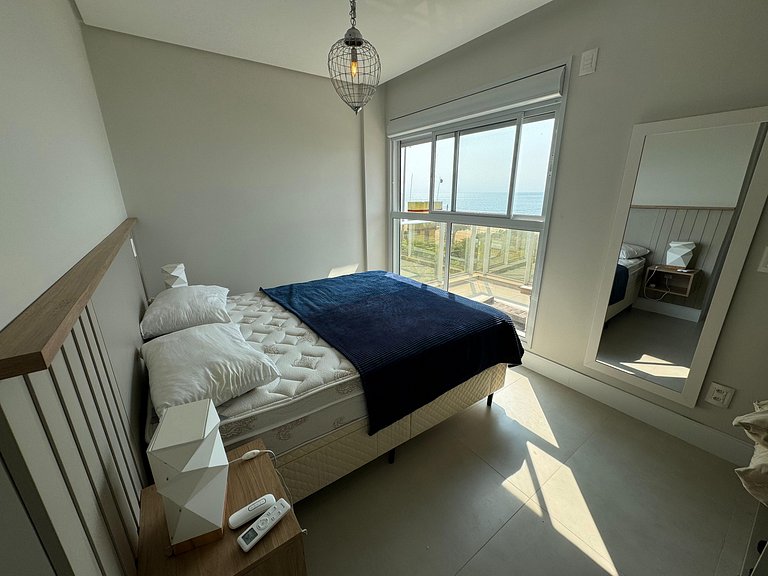 cód 31 - Apartamento 3 dormitórios frente mar