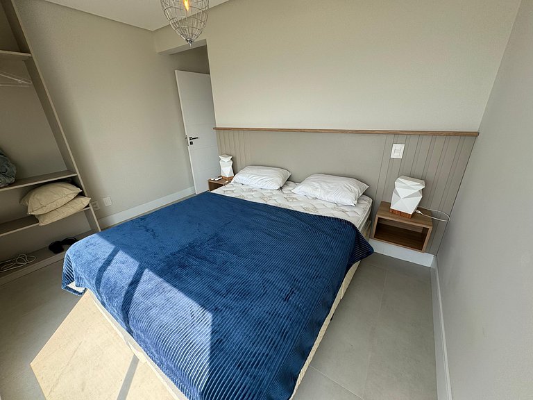 cód 31 - Apartamento 3 dormitórios frente mar