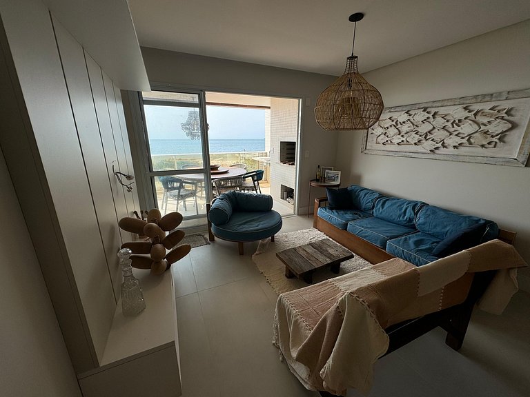 cód 31 - Apartamento 3 dormitórios frente mar