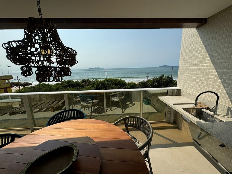 cód 31 - Apartamento 3 dormitórios frente mar