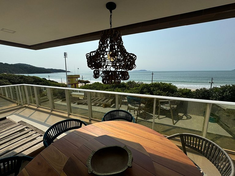 cód 31 - Apartamento 3 dormitórios frente mar