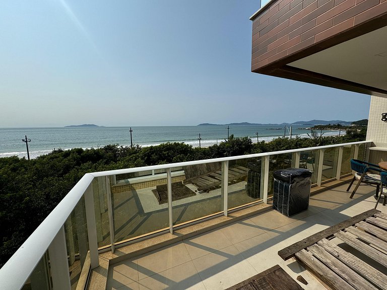 cód 31 - Apartamento 3 dormitórios frente mar