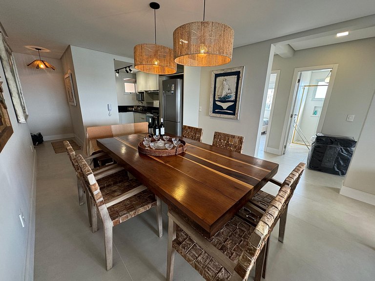 cód 31 - Apartamento 3 dormitórios frente mar