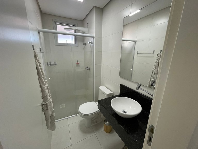 Cód 95 - Apartamento amplo e decorado