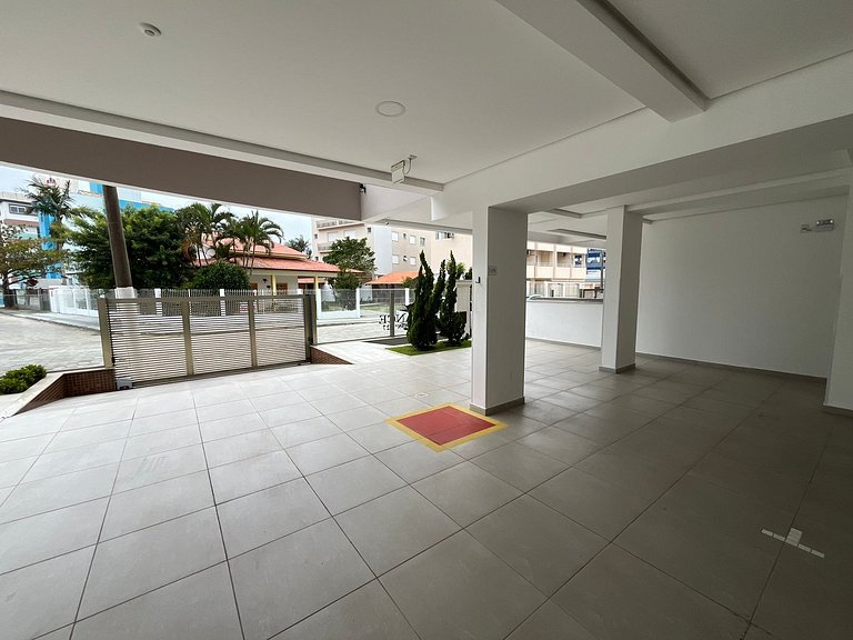 cód 99 - Excelente apartamento 100 metros da praia