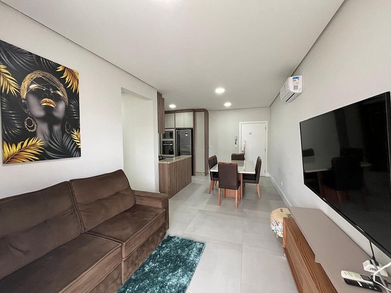 cód 99 - Excelente apartamento 100 metros da praia