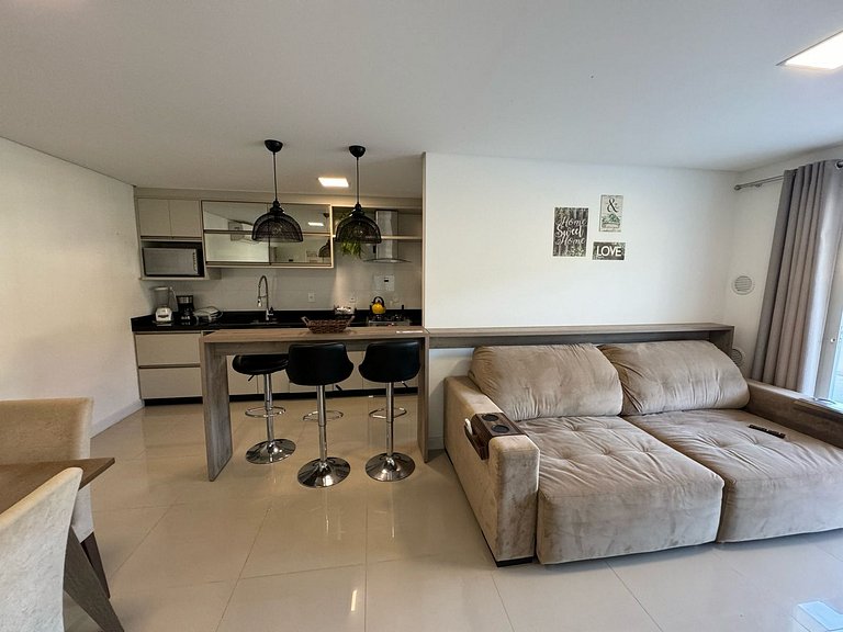 Cód 105 · Apartamento térreo bem equipado